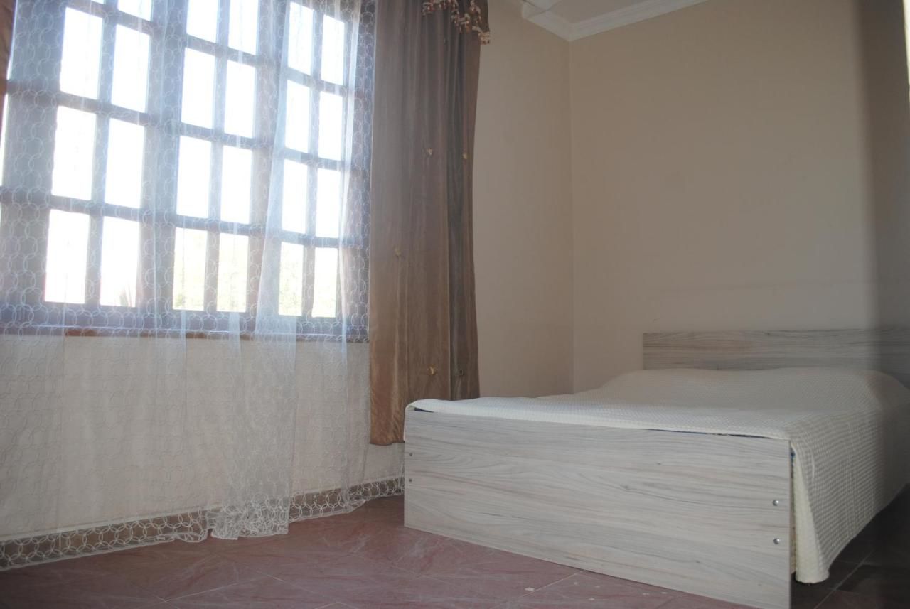 Гостевой дом семейный отель Батуми-25