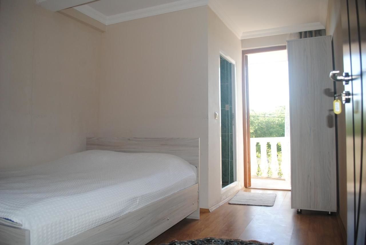 Гостевой дом семейный отель Батуми-31