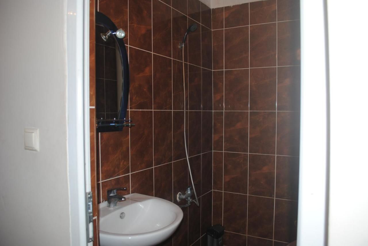 Гостевой дом семейный отель Батуми-32