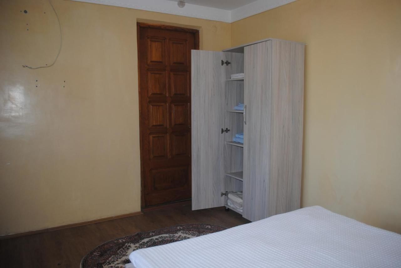 Гостевой дом семейный отель Батуми-34