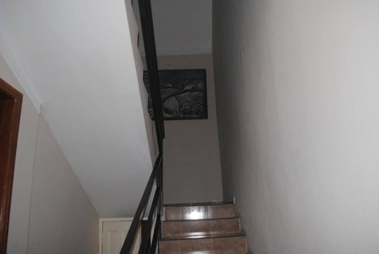 Гостевой дом семейный отель Батуми-8