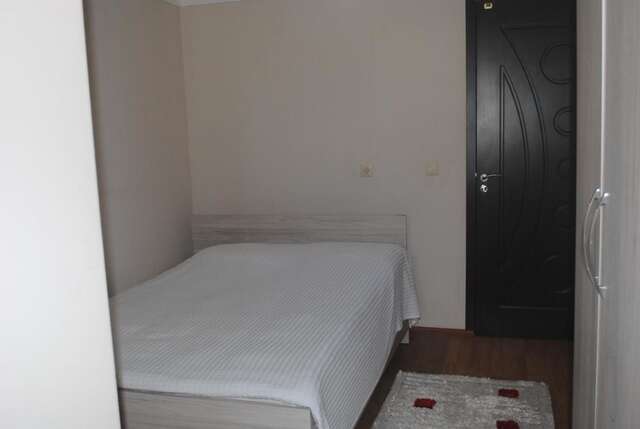 Гостевой дом семейный отель Батуми-20