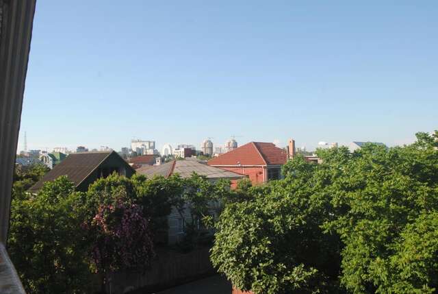 Гостевой дом семейный отель Батуми-32