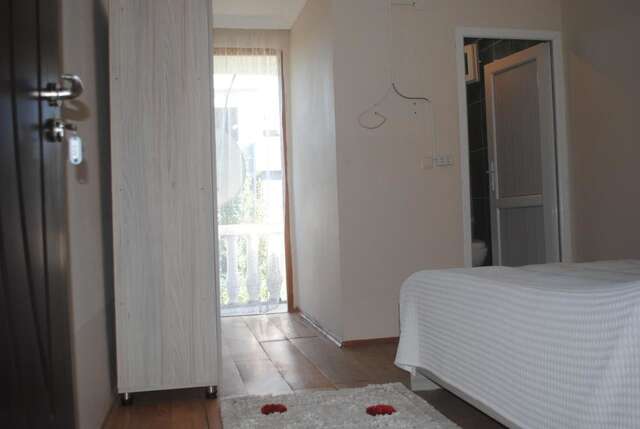 Гостевой дом семейный отель Батуми-10